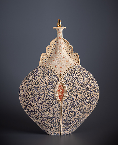 Emesh III, ceramic vessel by Avital Sheffer, 2022